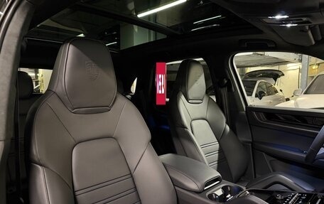 Porsche Cayenne III, 2025 год, 18 725 000 рублей, 16 фотография