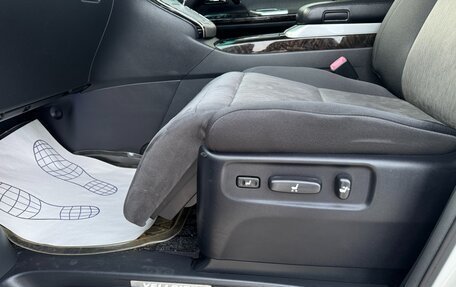 Toyota Vellfire I, 2011 год, 2 297 000 рублей, 32 фотография