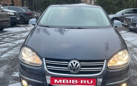 Volkswagen Jetta VI, 2008 год, 700 000 рублей, 3 фотография