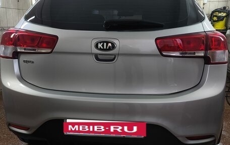 KIA Rio III рестайлинг, 2015 год, 950 000 рублей, 10 фотография