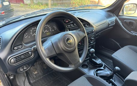 Chevrolet Niva I рестайлинг, 2018 год, 885 000 рублей, 10 фотография