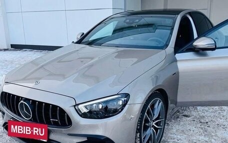 Mercedes-Benz E-Класс AMG, 2022 год, 9 450 000 рублей, 2 фотография