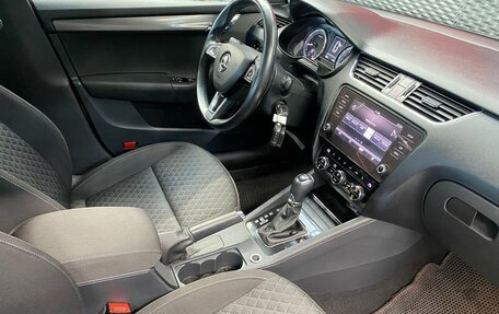 Skoda Octavia, 2018 год, 1 570 000 рублей, 10 фотография