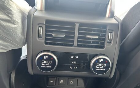 Land Rover Discovery IV, 2023 год, 6 750 000 рублей, 28 фотография