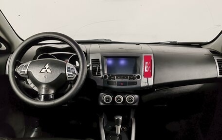 Mitsubishi Outlander III рестайлинг 3, 2008 год, 799 000 рублей, 13 фотография