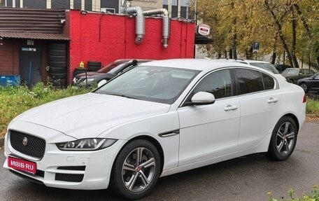 Jaguar XE I рестайлинг, 2015 год, 1 255 000 рублей, 1 фотография