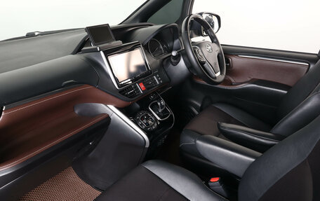 Toyota Esquire I, 2015 год, 2 119 000 рублей, 13 фотография