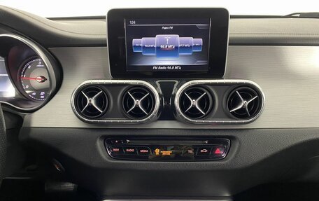 Mercedes-Benz X-Класс I, 2018 год, 2 700 000 рублей, 17 фотография