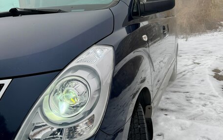 Hyundai H-1 II рестайлинг, 2011 год, 1 700 000 рублей, 10 фотография