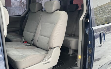 Hyundai H-1 II рестайлинг, 2011 год, 1 700 000 рублей, 12 фотография