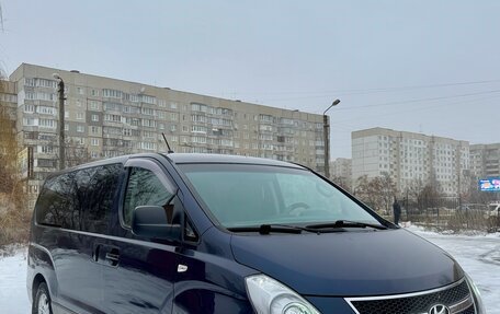 Hyundai H-1 II рестайлинг, 2011 год, 1 700 000 рублей, 3 фотография