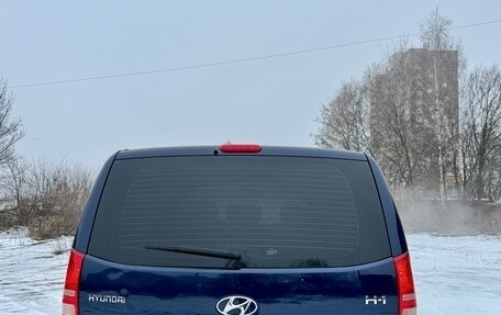 Hyundai H-1 II рестайлинг, 2011 год, 1 700 000 рублей, 5 фотография