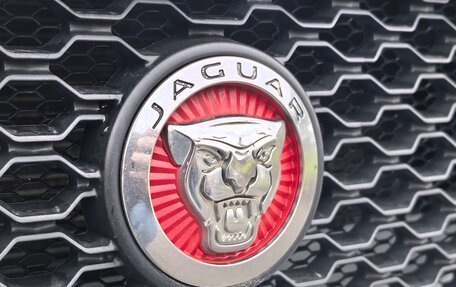 Jaguar XE I рестайлинг, 2015 год, 1 255 000 рублей, 9 фотография