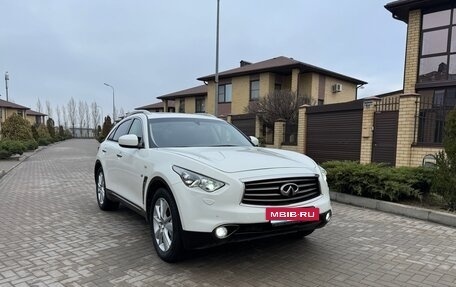 Infiniti QX70, 2014 год, 2 520 000 рублей, 3 фотография