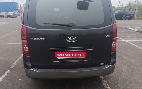 Hyundai Grand Starex Grand Starex I рестайлинг 2, 2018 год, 4 000 000 рублей, 6 фотография