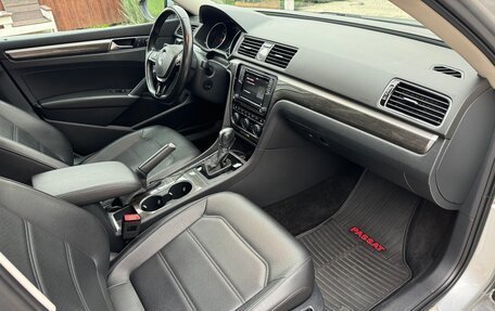 Volkswagen Passat B8 рестайлинг, 2017 год, 1 825 000 рублей, 19 фотография