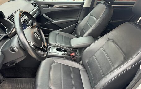 Volkswagen Passat B8 рестайлинг, 2017 год, 1 825 000 рублей, 27 фотография