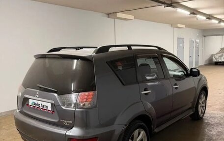 Mitsubishi Outlander III рестайлинг 3, 2011 год, 699 000 рублей, 2 фотография
