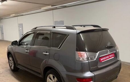 Mitsubishi Outlander III рестайлинг 3, 2011 год, 699 000 рублей, 5 фотография