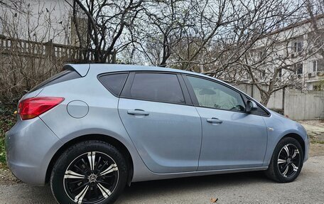 Opel Astra J, 2012 год, 850 000 рублей, 3 фотография