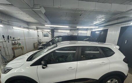 Renault Kaptur I рестайлинг, 2021 год, 1 330 000 рублей, 1 фотография