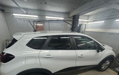 Renault Kaptur I рестайлинг, 2021 год, 1 330 000 рублей, 2 фотография