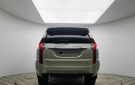 Mitsubishi Pajero Sport III рестайлинг, 2017 год, 2 200 000 рублей, 6 фотография