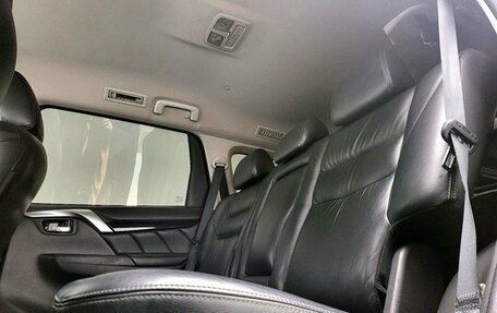 Mitsubishi Pajero Sport III рестайлинг, 2017 год, 2 200 000 рублей, 14 фотография