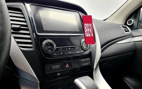 Mitsubishi Pajero Sport III рестайлинг, 2017 год, 2 200 000 рублей, 20 фотография