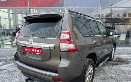 Toyota Land Cruiser Prado 150 рестайлинг 2, 2015 год, 3 565 000 рублей, 6 фотография