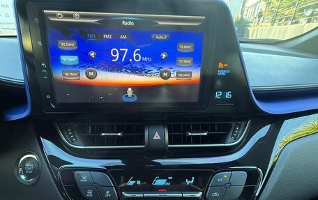 Toyota C-HR I рестайлинг, 2020 год, 2 849 000 рублей, 7 фотография