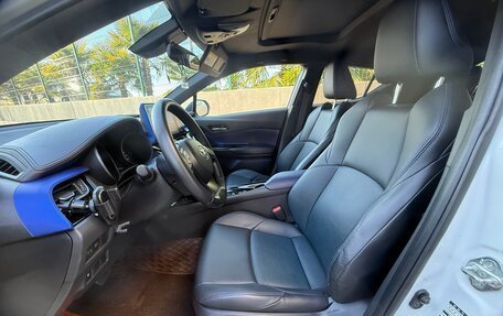 Toyota C-HR I рестайлинг, 2020 год, 2 849 000 рублей, 10 фотография