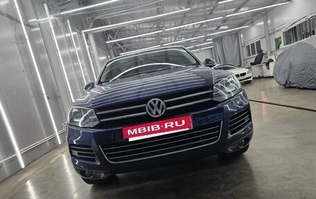 Volkswagen Touareg III, 2011 год, 1 825 000 рублей, 3 фотография