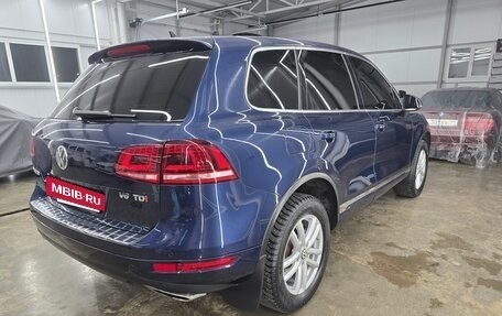 Volkswagen Touareg III, 2011 год, 1 825 000 рублей, 5 фотография