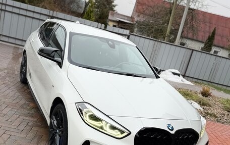 BMW 1 серия, 2020 год, 4 000 000 рублей, 2 фотография