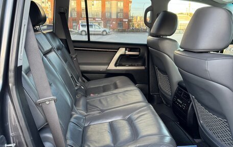 Toyota Land Cruiser 200, 2008 год, 2 800 000 рублей, 6 фотография