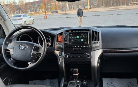 Toyota Land Cruiser 200, 2008 год, 2 800 000 рублей, 10 фотография