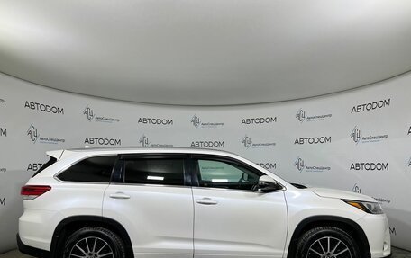 Toyota Highlander III, 2019 год, 3 995 000 рублей, 4 фотография