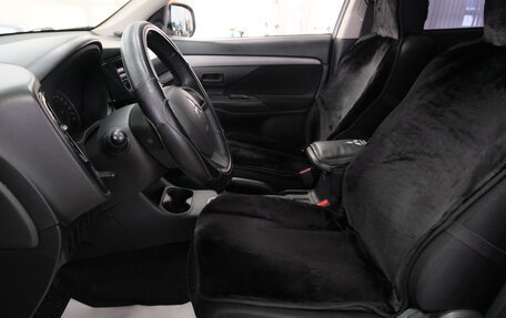 Mitsubishi Outlander III рестайлинг 3, 2014 год, 1 529 000 рублей, 8 фотография