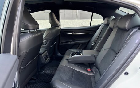 Toyota Camry, 2025 год, 4 450 000 рублей, 17 фотография