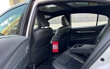 Toyota Camry, 2025 год, 4 450 000 рублей, 22 фотография