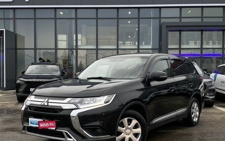 Mitsubishi Outlander III рестайлинг 3, 2019 год, 1 899 000 рублей, 1 фотография