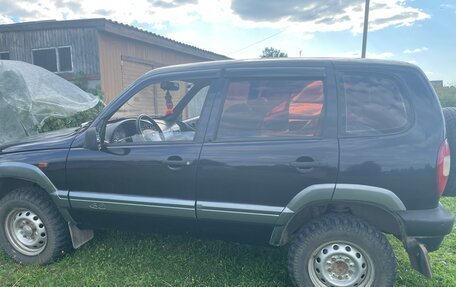 Chevrolet Niva I рестайлинг, 2004 год, 250 000 рублей, 9 фотография