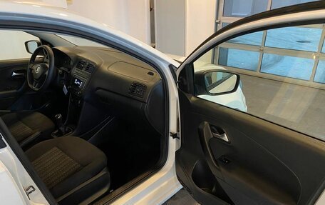 Volkswagen Polo VI (EU Market), 2019 год, 1 335 000 рублей, 27 фотография