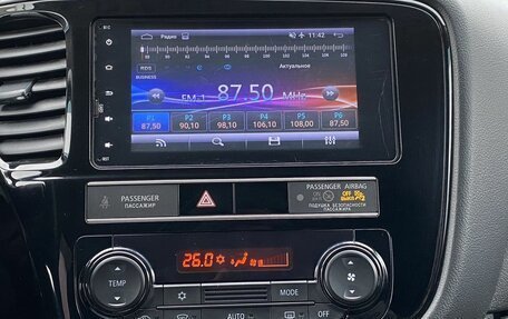 Mitsubishi Outlander III рестайлинг 3, 2019 год, 1 899 000 рублей, 18 фотография