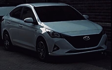 Hyundai Solaris II рестайлинг, 2021 год, 1 650 000 рублей, 1 фотография