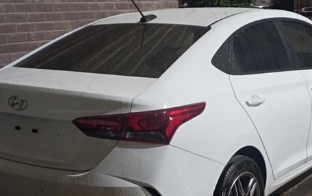 Hyundai Solaris II рестайлинг, 2021 год, 1 650 000 рублей, 2 фотография