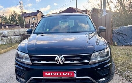 Volkswagen Tiguan II, 2018 год, 2 290 000 рублей, 1 фотография