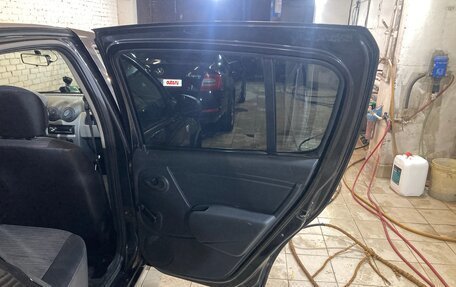 Renault Sandero I, 2013 год, 400 000 рублей, 26 фотография