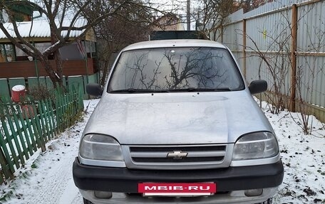 Chevrolet Niva I рестайлинг, 2004 год, 250 000 рублей, 2 фотография